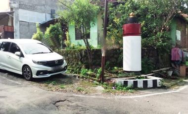 tanah strategis buat kost2 n dekat kampus UNS