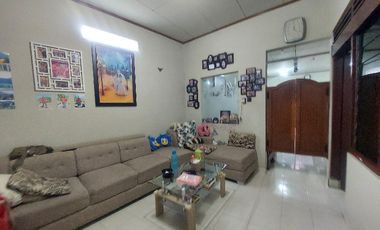 rumah siap huni lokasi komersial nusukan tengah kota solo