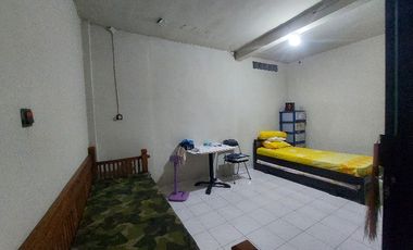 rumah siap huni lokasi komersial nusukan tengah kota solo