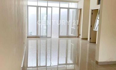 Disewa Rumah 2 Lantai Menarik dan Berlokasi Strategis di Cluster Adara