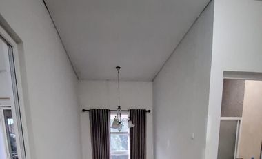 Disewakan Rumah Rapih di Lokasi Strategis Raffles Hills