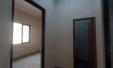 Rumah LB 133 Hadap Selatan 15 Mnt ke ITC BSD City Siap KPR J-36356