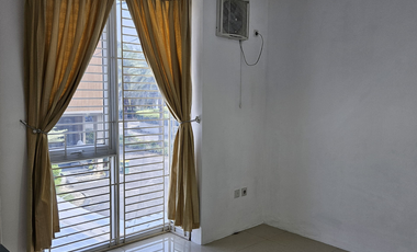 Disewakan rumah full furnish di green court cengkareng