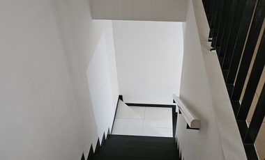 Disewakan rumah full furnish di green court cengkareng