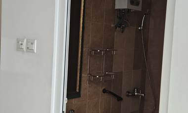 Disewakan rumah full furnish di green court cengkareng