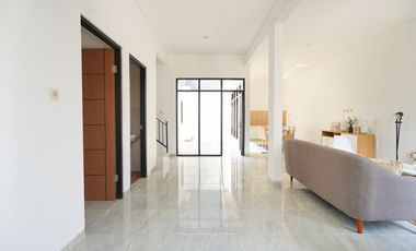 Rumah 5 Kamar Tidur Strategis 10 Mnt ke ITC BSD Siap KPR J-18765