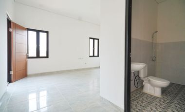 Rumah 5 Kamar Tidur Strategis 10 Mnt ke ITC BSD Siap KPR J-18765