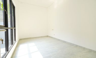 Rumah 5 Kamar Tidur Strategis 10 Mnt ke ITC BSD Siap KPR J-18765