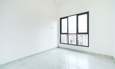 Rumah 5 Kamar Tidur Strategis 10 Mnt ke ITC BSD Siap KPR J-18765