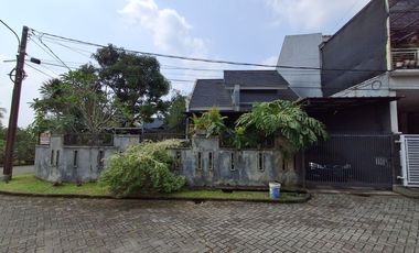 Rumah LT 258 SHM 11 Menit ke Lippo Plaza Ekalokasari Siap KPR J-35020