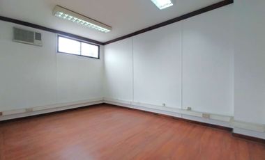 Comercio Oficina 6 Habitaciones 2 Baños Arriendo Providencia