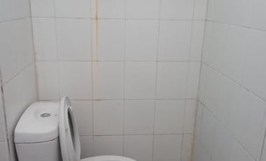 Disewakan Bulanan Casablanda East Residence tower BB lt 8 view kolam