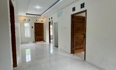 Rumah Baru dengan Halaman Luas di jl Palagan km11, Sleman