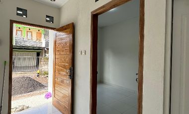 Rumah Baru dengan Halaman Luas di jl Palagan km11, Sleman