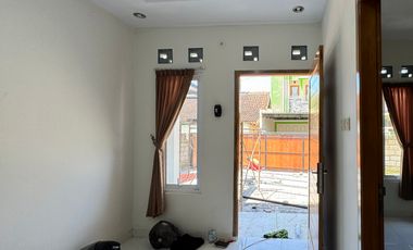 Rumah Baru dengan Halaman Luas di jl Palagan km11, Sleman
