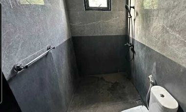 TURUN HARGA Dijual Luxury Villa 4 Lantai View Laut One Gate Sistem di Goa Gong,