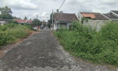 Rumah Baru di dalam Perumahan Bangunjiwo