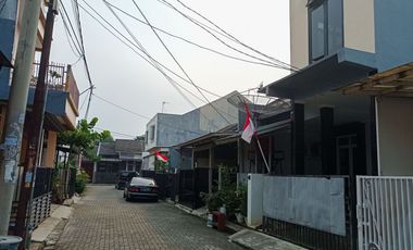 Rumah SHM 2 Lt Siap KPR 9 Mnt ke Mall Paradise Walk Serpong J-24430