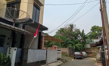 Rumah SHM 2 Lt Siap KPR 9 Mnt ke Mall Paradise Walk Serpong J-24430