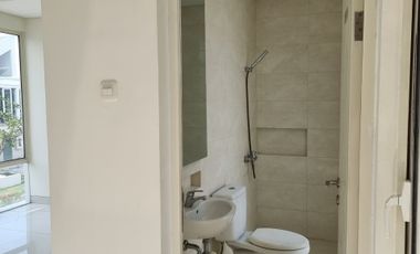 Dijual Rumah Cluster Adelaide, Grand Pakuwon. Bangunan Bagus 2 Lantai.