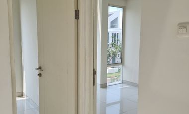 Dijual Rumah Cluster Adelaide, Grand Pakuwon. Bangunan Bagus 2 Lantai.
