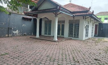 Disewakan Rumah Murah Siap Huni Tanah Luas Dekat Stadion Manahan Solo