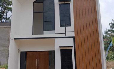 rumah 2 lantai selangkah menuju gerbang tol disc. 50 juta