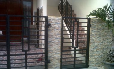 di sewakan rumah di lt 2, bagus dan strategis