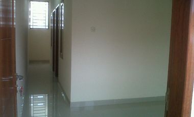 di sewakan rumah di lt 2, bagus dan strategis