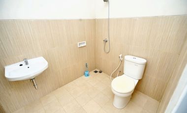 Rumah 2 Lantai Terawat 15 Menit ke Stasiun Rawa Buntu Bisa KPR J-18629