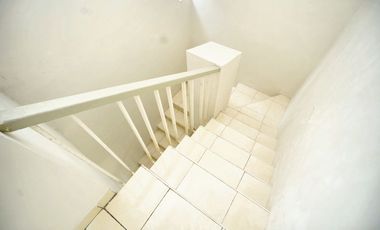 Rumah 2 Lantai Terawat 15 Menit ke Stasiun Rawa Buntu Bisa KPR J-18629