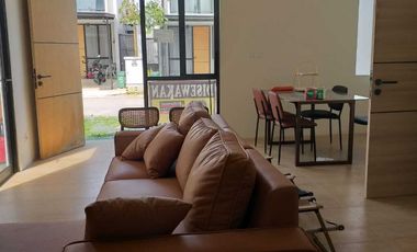 DISEWAKAN Rumah Hook di CENDANA PARC Karawaci