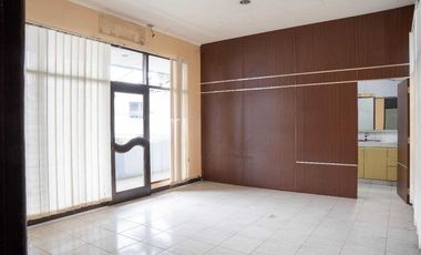 SIAP PAKAI RUMAH USAHA NOL JALAN JEMURSARI