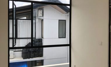 DISEWAKAN rumah 2 lantai di Cendana Icon Estate karawaci