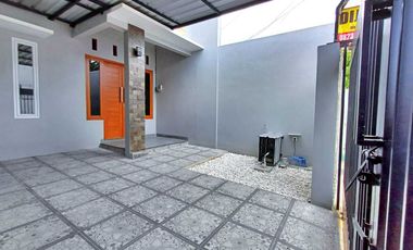 Rumah Baru 2lt Siap Huni Dekat Manahan