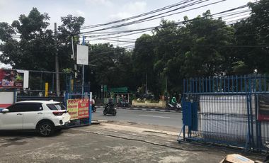 Ruang Usaha di Jalan Raya Pasar Minggu Jakarta Selatan