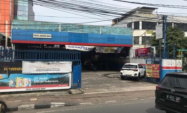Ruang Usaha di Jalan Raya Pasar Minggu Jakarta Selatan