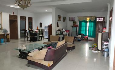 Rumah 3 lantai Cargo sari Ubung Denpasar Bali