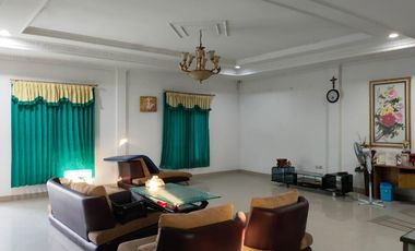 Rumah 3 lantai Cargo sari Ubung Denpasar Bali