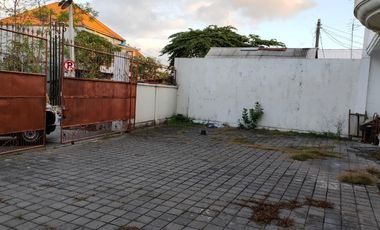 Rumah 3 lantai Cargo sari Ubung Denpasar Bali