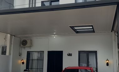 Rumah Mewah 2 Lantai Harga Nego 3 KT 1 KM Teristimewa Dekat TOL