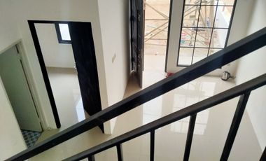 Rumah Mewah 2 Lantai Harga Nego 3 KT 1 KM Teristimewa Dekat TOL