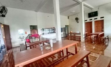 bekas rumah makan strategis pinggir jalan ramai