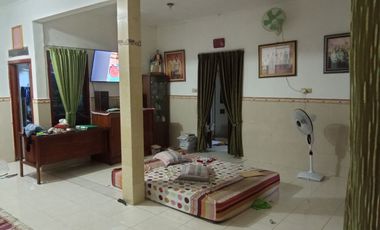 Nuansa Hijau! Dijual Rumah Delta Sari Indah Waru Sidoarjo