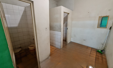 Gelanggang Olahraga Bulutangkis Aktif dan Ramai di Bekasi Timur