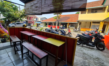 Gelanggang Olahraga Bulutangkis Aktif dan Ramai di Bekasi Timur