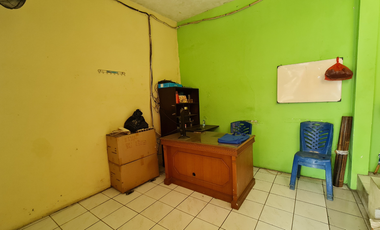 Gelanggang Olahraga Bulutangkis Aktif dan Ramai di Bekasi Timur