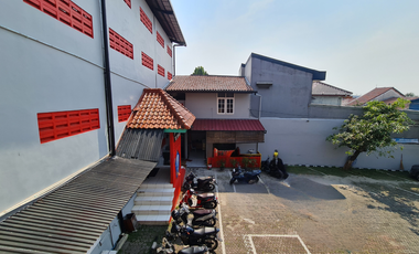 Gelanggang Olahraga Bulutangkis Aktif dan Ramai di Bekasi Timur