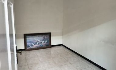 Ruang Usaha dan Rumah Tinggal Strategis Dekat Kampus UMS Sukoharjo