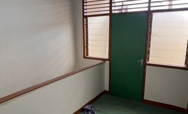 Di Jual Murah Rumah 6x15 1 1/2Lantai di Angke